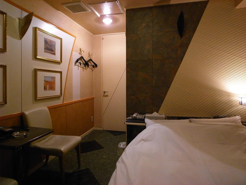 Hotel Rafaie (Adults Only) Токио Стая снимка