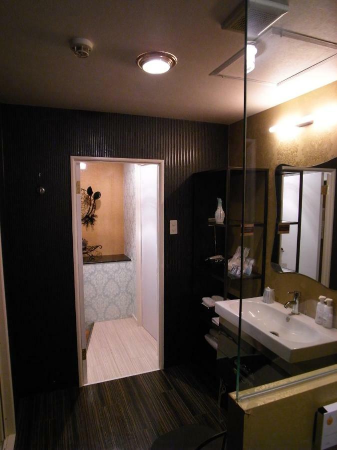 Hotel Rafaie (Adults Only) Токио Екстериор снимка